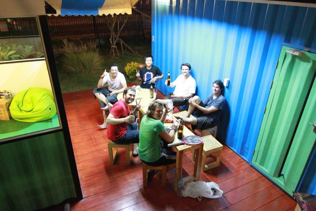 Wh Hostel Bangkok Eksteriør billede