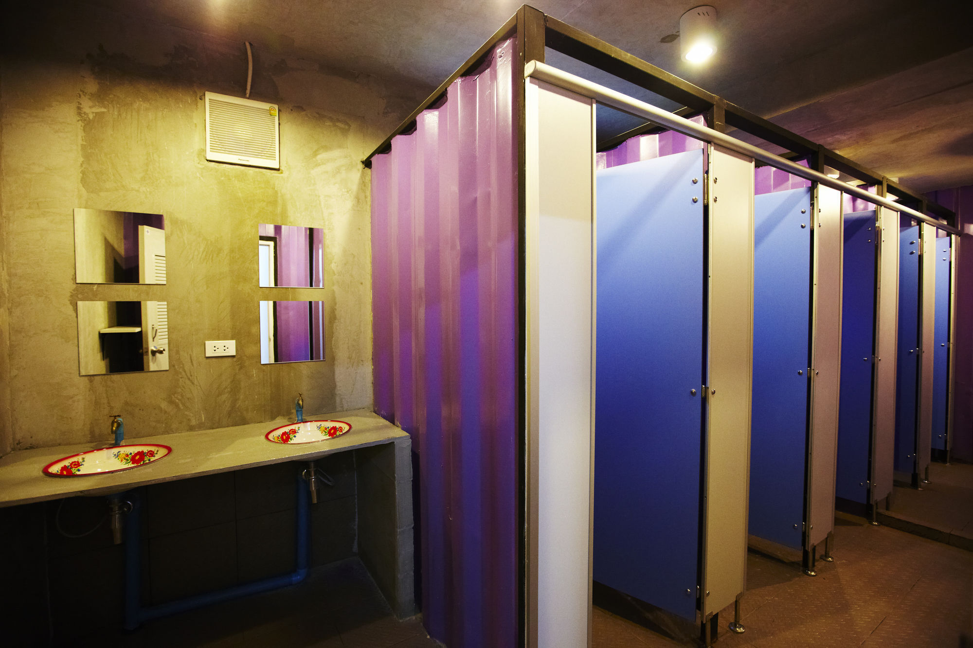 Wh Hostel Bangkok Eksteriør billede
