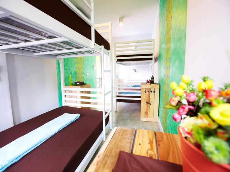 Wh Hostel Bangkok Eksteriør billede